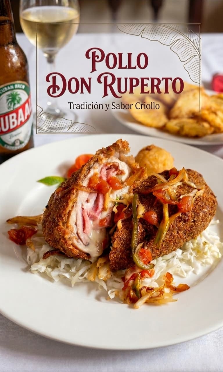 Arroz frito con carne crujiente y perejil fresco